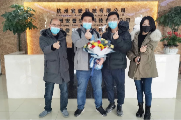 使命在肩，勇往直前，去時無畏，歸來無恙。